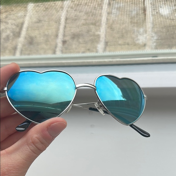Heart-Shaped Sunglasses with Blue Lenses - Picture 2 of 3